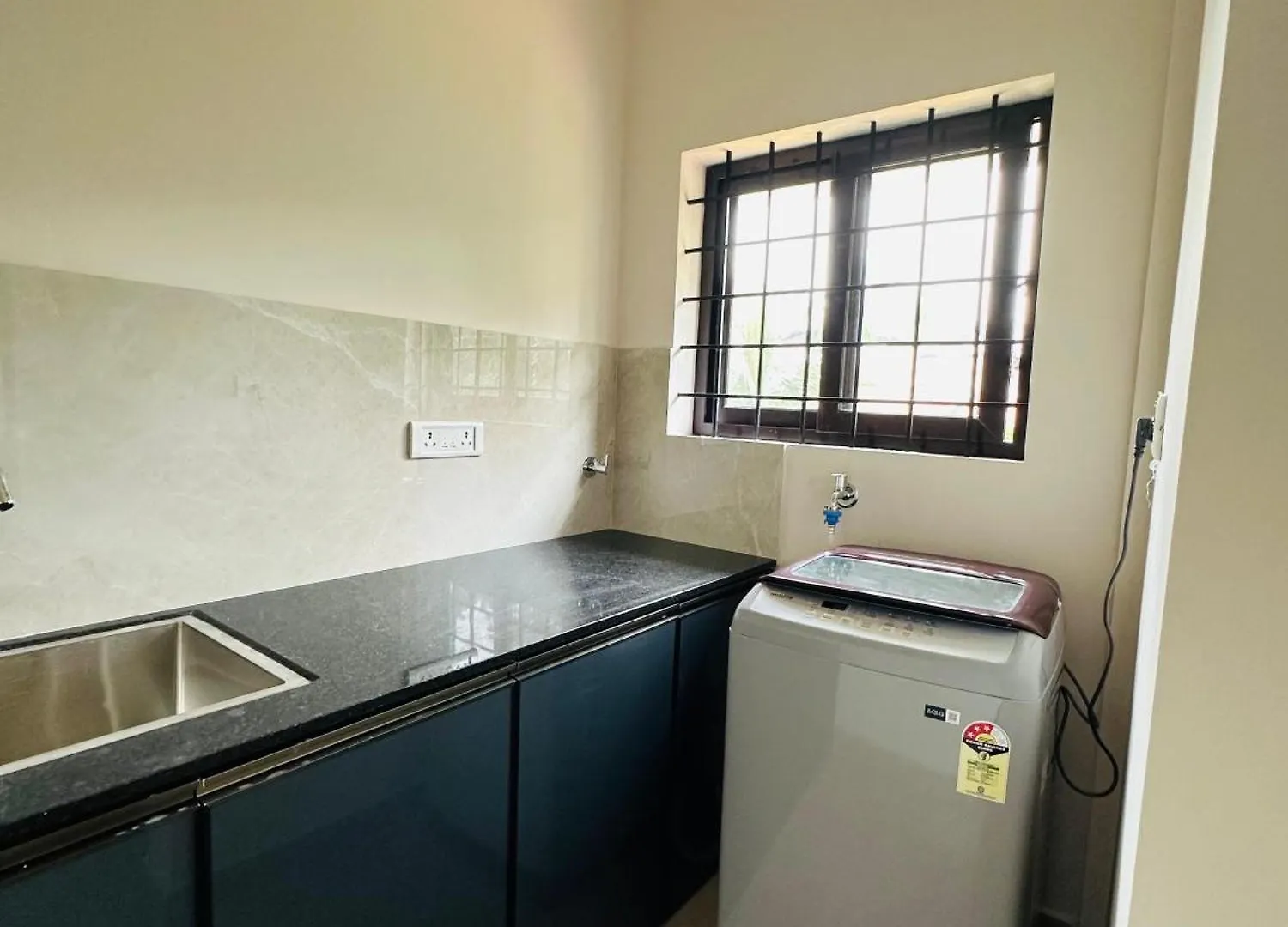 Malabar 2Bhk Service Apartment Kochi